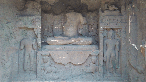 sculpture in ajanta caves