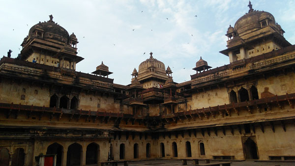 mahal-at-orchha